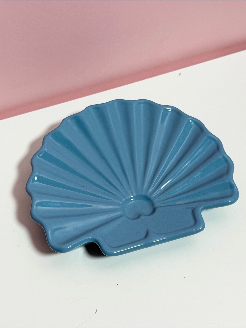 Vintage retro 80s art deco blue shell trinket dish